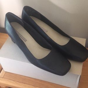 Easy Spirit Black pumps